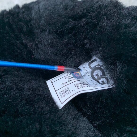 UGG AUSTRALIA Bailey Button Boots Womens 7 38 Black Suede High Boot Shearling - Picture 13 of 13